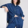 Løst siddende bomuldsdenim-skjorte med knapper