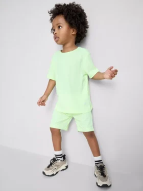 1,5–7 år | Aktivt sæt med T-shirt og Shorts