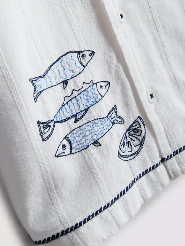 1,5–7 år | Skjorte med fiskebroderi