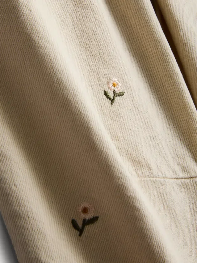 1,5–8 år | blomsterbroderede paperbag-Jeans