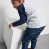 1,5–8 år | pyjamasser i fleece med dinosaur-motiv