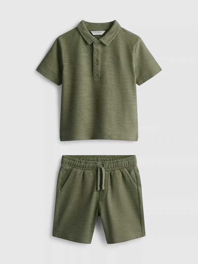 1,5–8 år | Sæt bestående af poloshirt og shorts