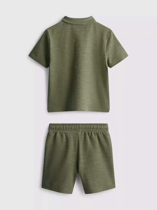 1,5–8 år | Sæt bestående af poloshirt og shorts