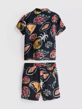 1,5–8 år | sæt med printet skjorte og shorts