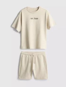 1,5–8 år | sæt med T-shirt og shorts