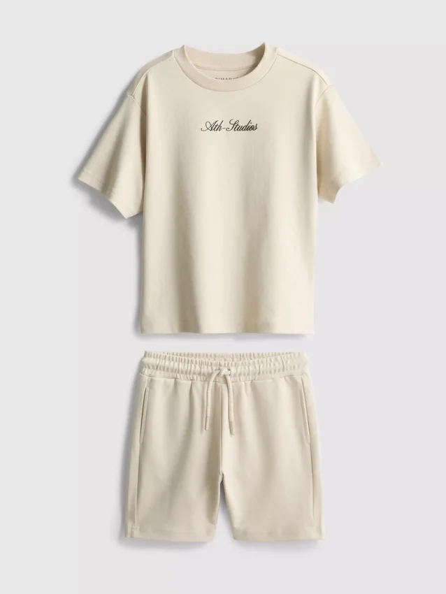 1,5–8 år | sæt med T-shirt og shorts