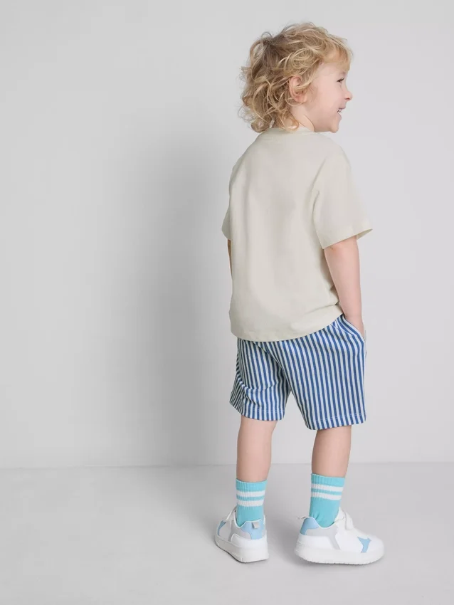 1,5–8 år | T-shirt og shorts-sæt med sardin-motiv