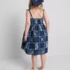 1,5–9 år | Broderet smockkjole med spaghettistropper