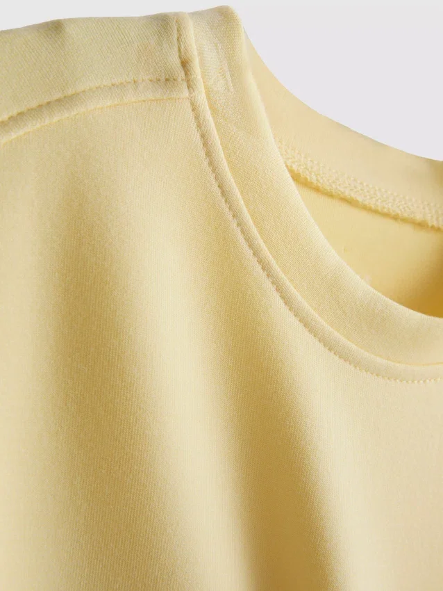 1,5–9 år | sæt bestående af T-shirt og løbeshorts