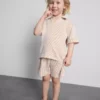 1,5–9 år | Sæt med stribet skjorte og shorts