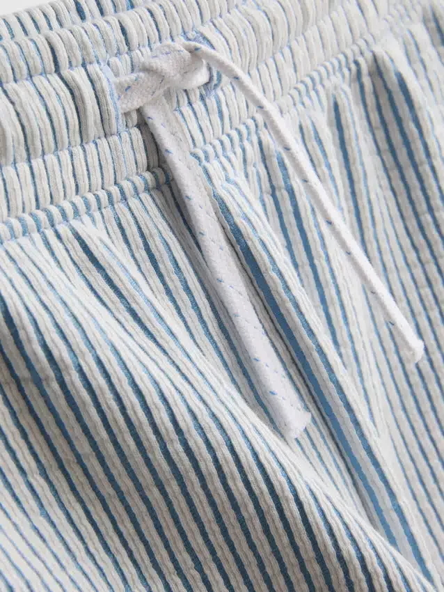 1,5–9 år | Sæt med stribet skjorte og shorts