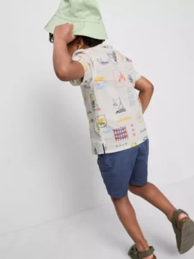 1,5–9 år | sæt med trykt T-shirt og shorts