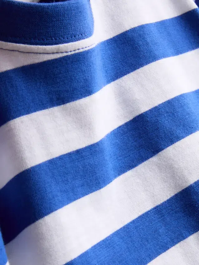 1,5–9 år | stribet T-shirt