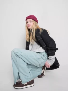 7–15 år | Jeans med slids i sømmen og brede ben