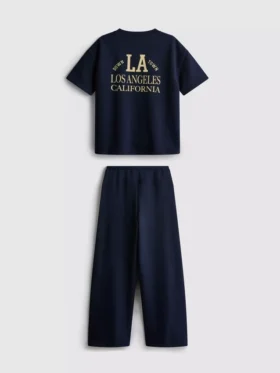 7–15 år | Sæt bestående af T-shirt og joggingbukser med brede ben
