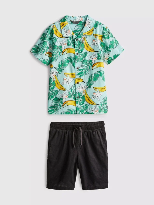7–15 år | sæt med printet skjorte og shorts