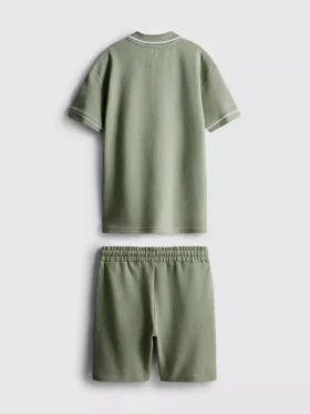 7-15 år | sæt med struktureret poloshirt og shorts