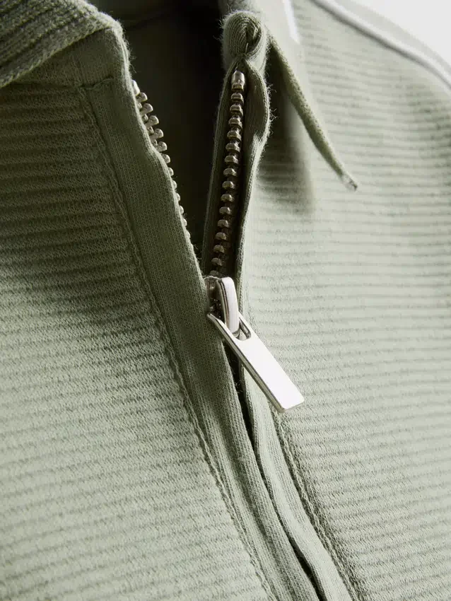7-15 år | sæt med struktureret poloshirt og shorts