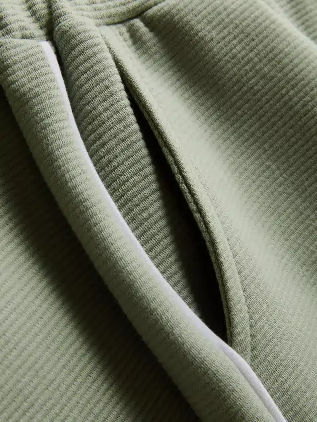 7-15 år | sæt med struktureret poloshirt og shorts