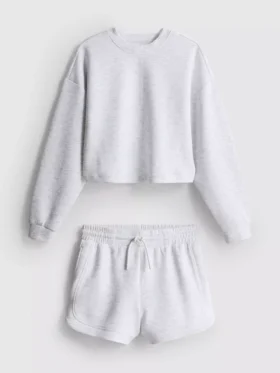 7–15 år | sæt med sweatshirt og løbeshorts