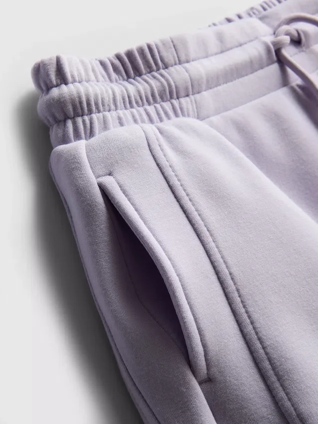 7–15 år | sæt med sweatshirt og løbeshorts