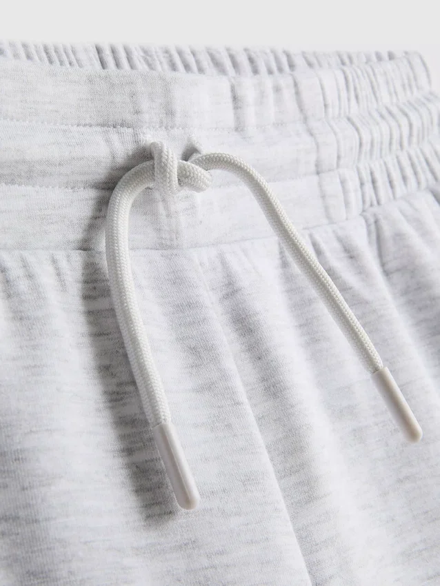7–15 år | sæt med sweatshirt og løbeshorts