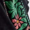 7-15 år | T-shirt med struktureret blomstergrafik