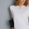 Ærmeløs T-shirt med polstrede skuldre