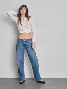 Afslappede jeans med lav talje og lige ben