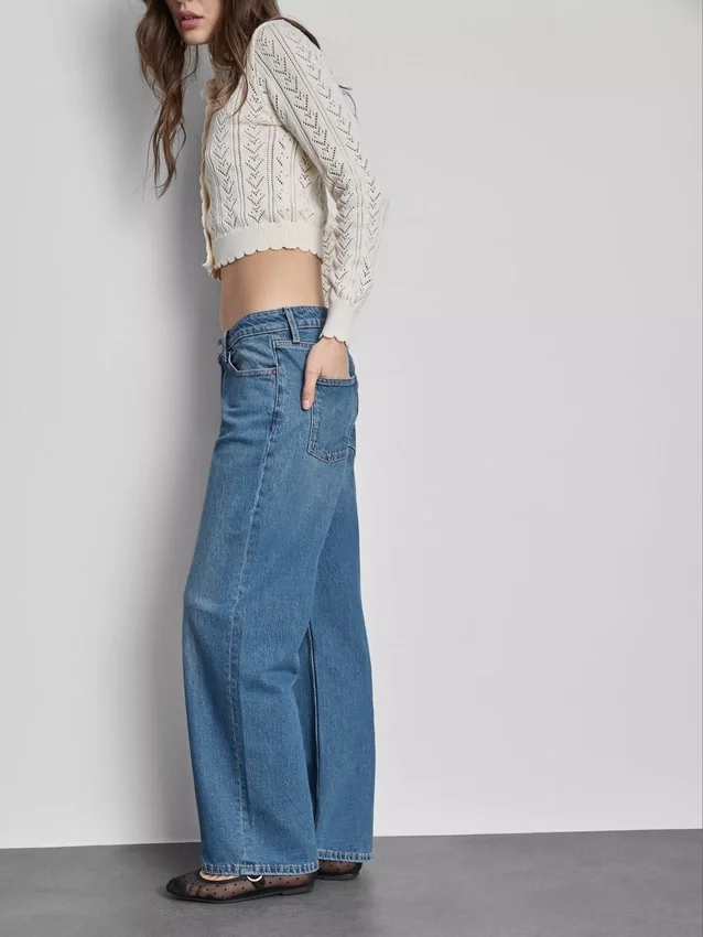 Afslappede jeans med lav talje og lige ben