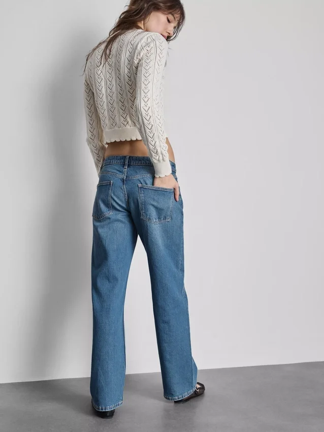 Afslappede jeans med lav talje og lige ben