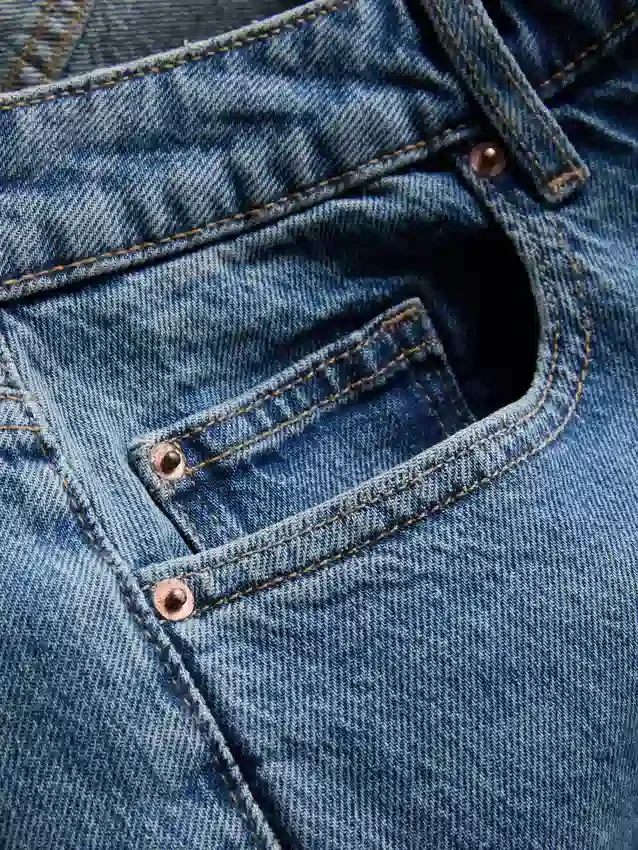 Afslappede jeans med lav talje og lige ben