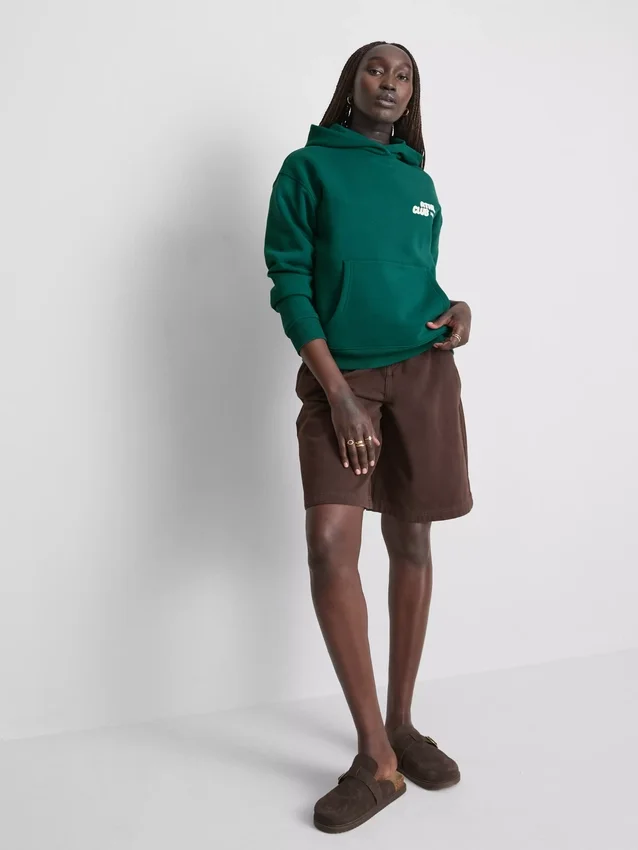 Afslappet hoodie i atletikklub-stil