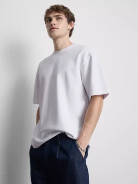 Afslappet T-shirt med korte ærmer