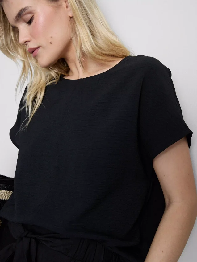 Afslappet T-shirt med rund hals og god luftgennemstrømning