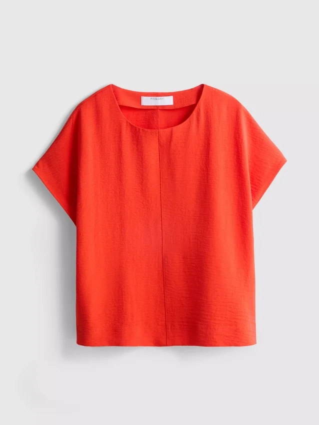 Afslappet T-shirt med rund hals og god luftgennemstrømning