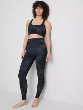 Aktiv crop-top med racerryg og marmorprint