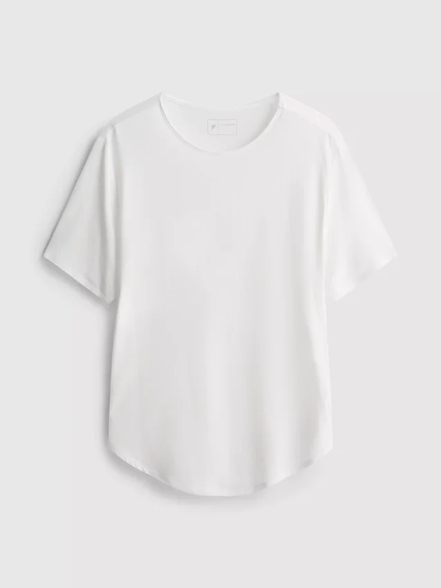 Aktiv T-shirt med buet kant