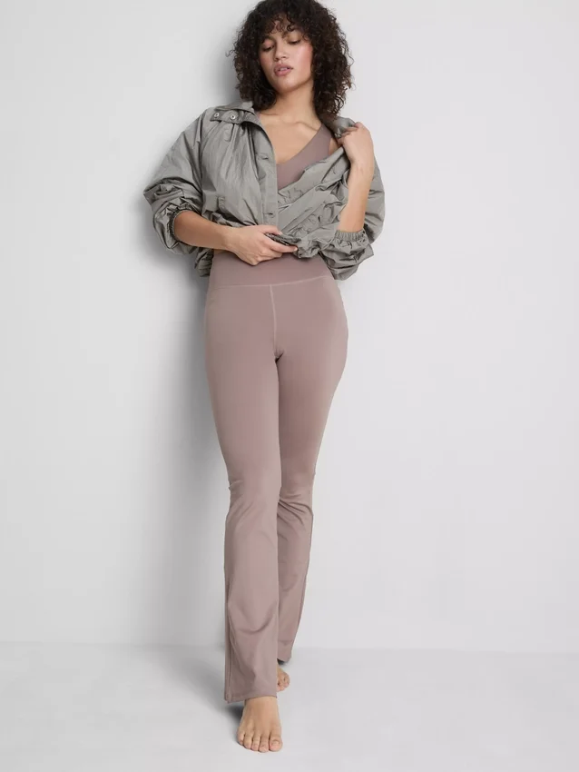 Aktive leggings med høj talje og udvidede ben