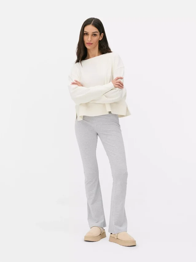 Aktive leggings med høj talje og udvidede ben