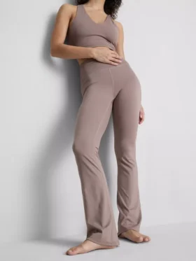 Aktive leggings med høj talje og udvidede ben