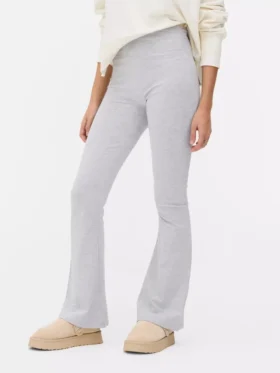 Aktive leggings med høj talje og udvidede ben