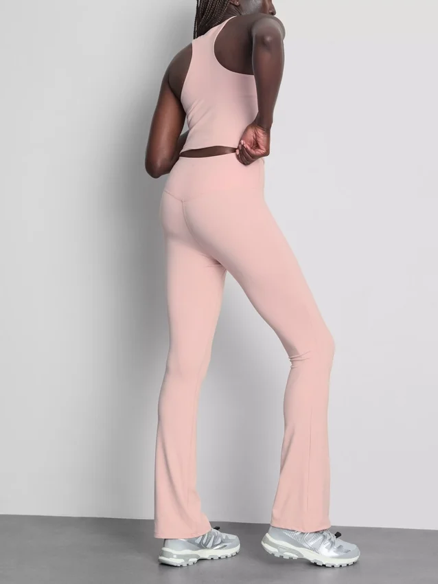 Aktive leggings med høj talje og udvidede ben