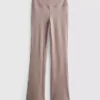Aktive leggings med høj talje og udvidede ben