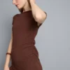 Asymmetrisk krøllet top