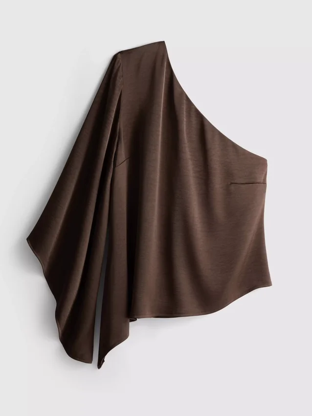 Asymmetrisk top i satin med én skulder