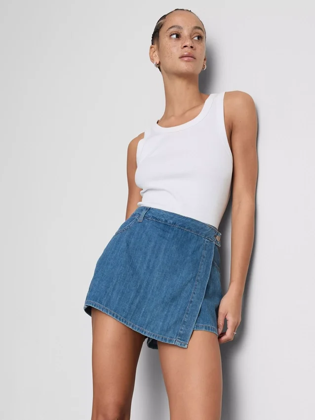 Asymmetrisk wrap-skort i bomuldsdenim