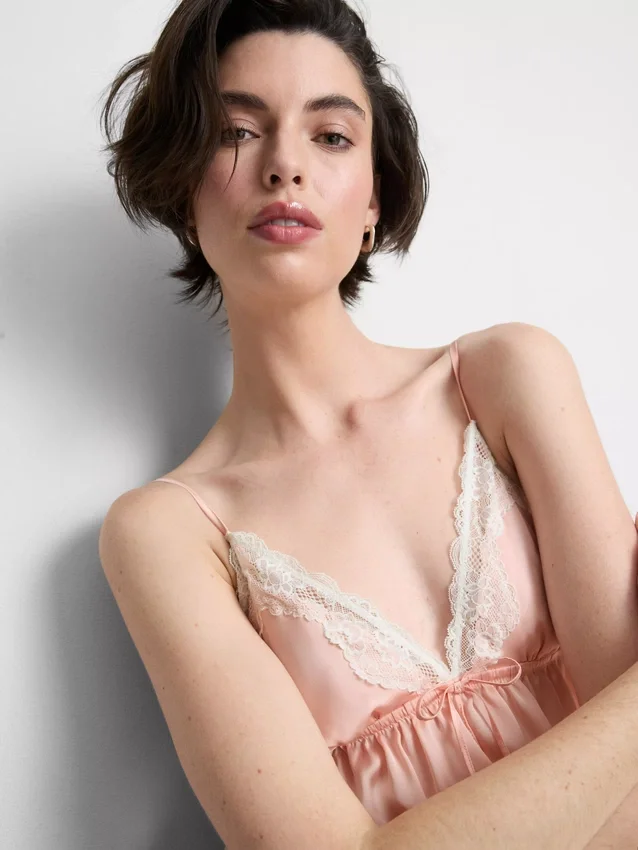 Babydoll-bralette i satin og blonder til brud