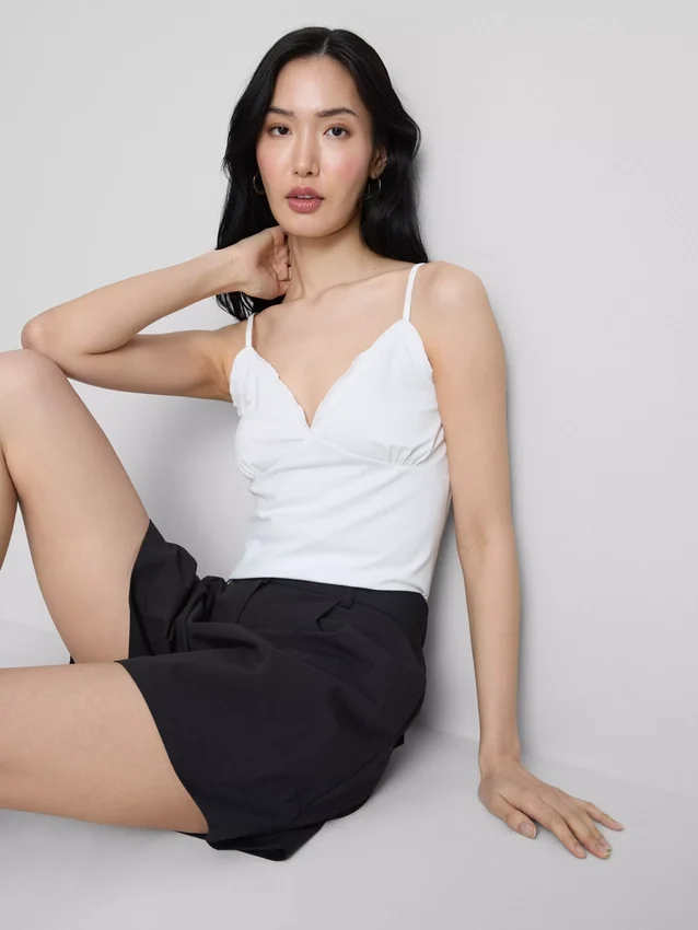 Babydoll-cami-top med V-udskæring