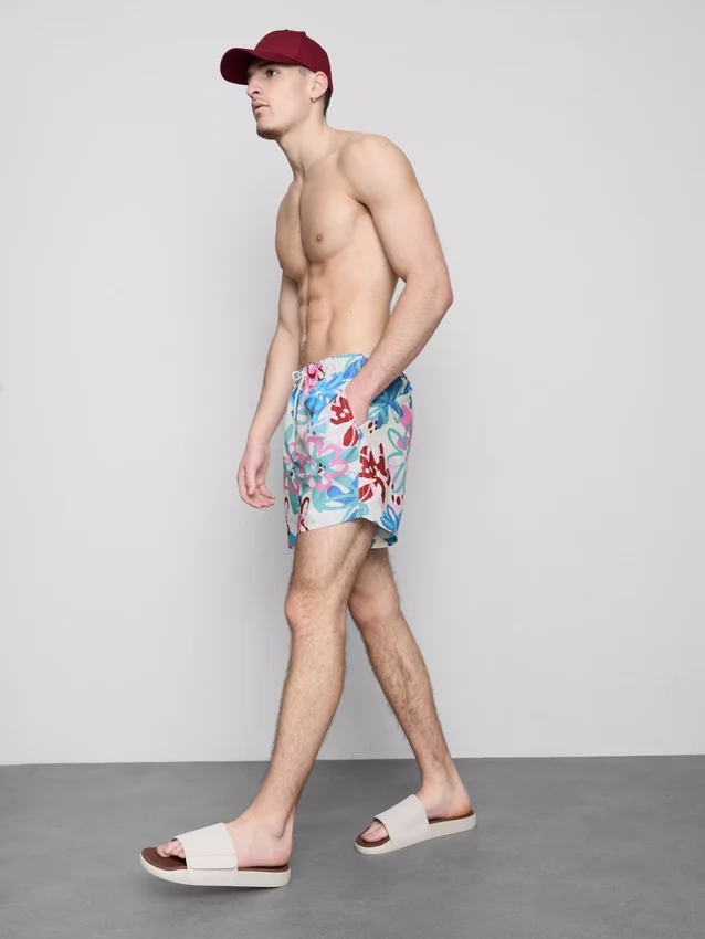 Badeshorts med blomster-graffiti-mønster